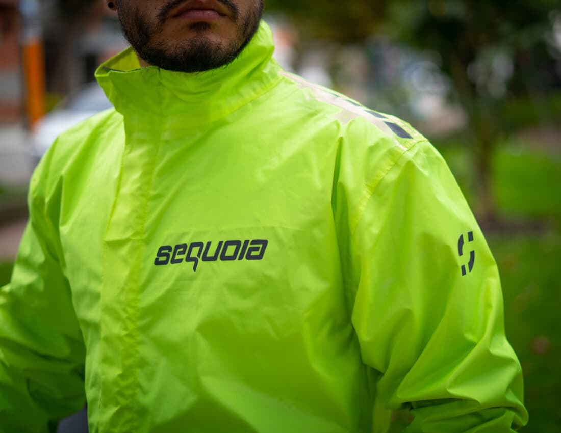 Combo Impermeable Hydra + Zapatones Sequoia Suela dura+ forro morral + Guantes Moto, Motociclismo - Trajes para Moto para moto